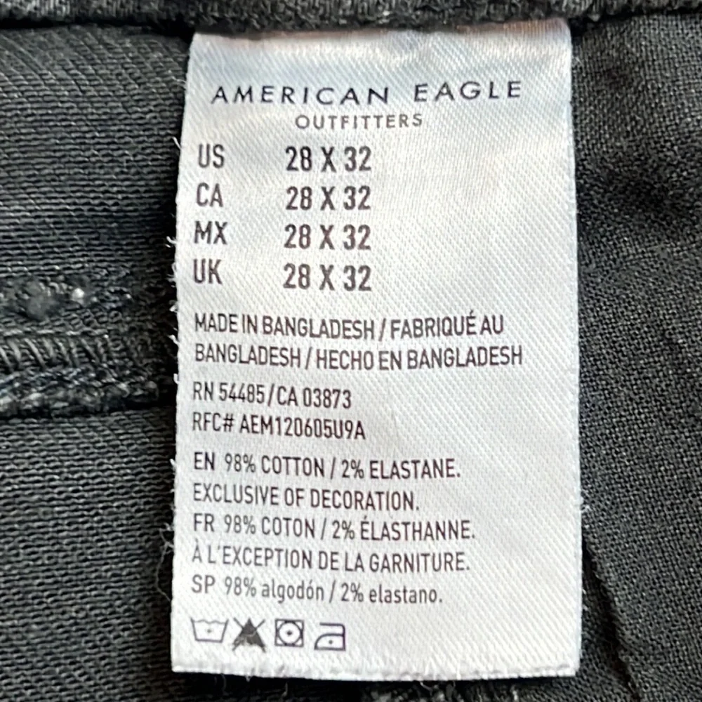 American Eagle distressed next level black jeans New